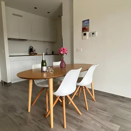 Residentie Nivaria Zeebrugge, Met 1 Slaapkamer Aan De Jachthaven Apartment *